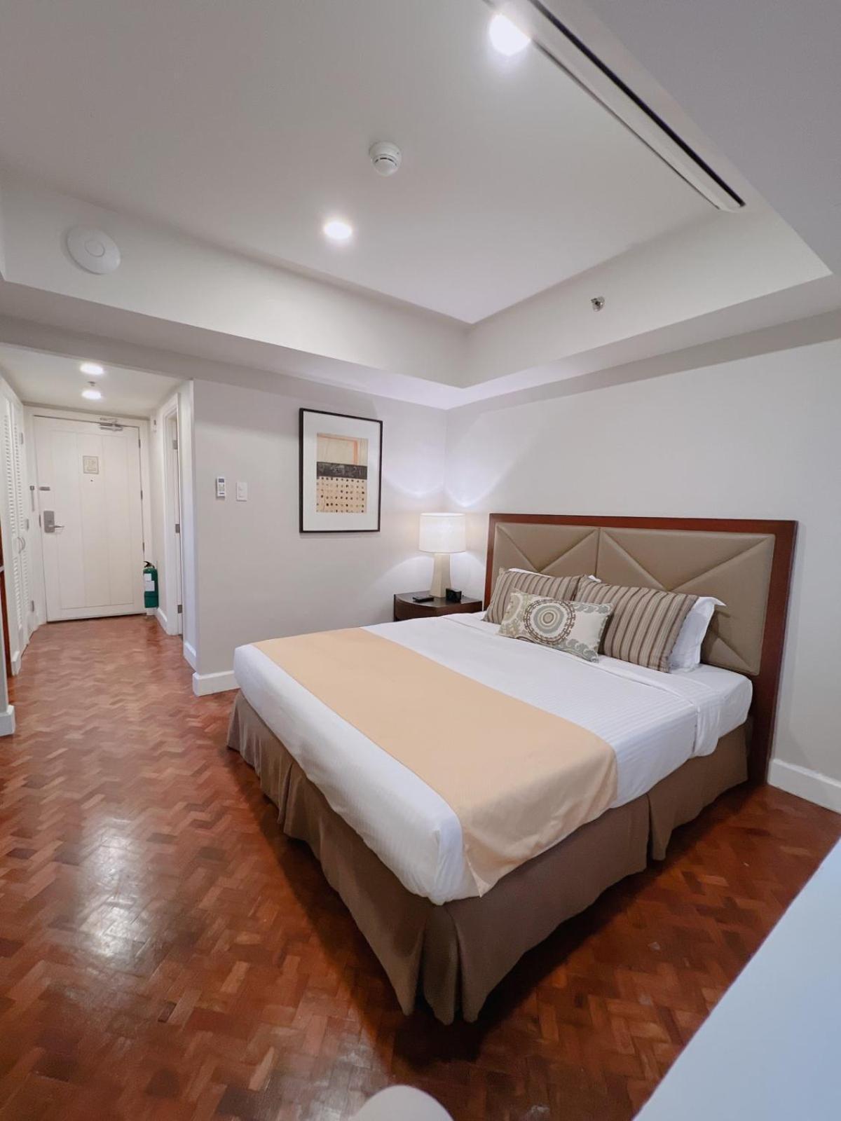 Olympia Makati 1Br Former Somerset Olympia Makati Макати Экстерьер фото